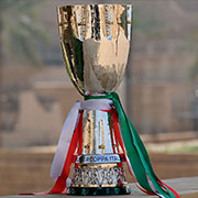 Il trofeo della Supercoppa realizzato ad Avellino
